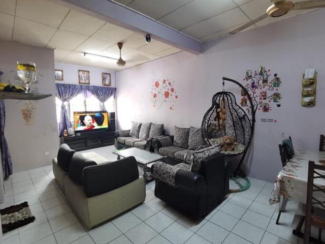 Townhouse for sale in Alam Impian, Selangor