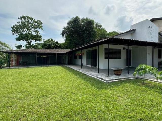 Bungalow for sale in Selayang, Selangor