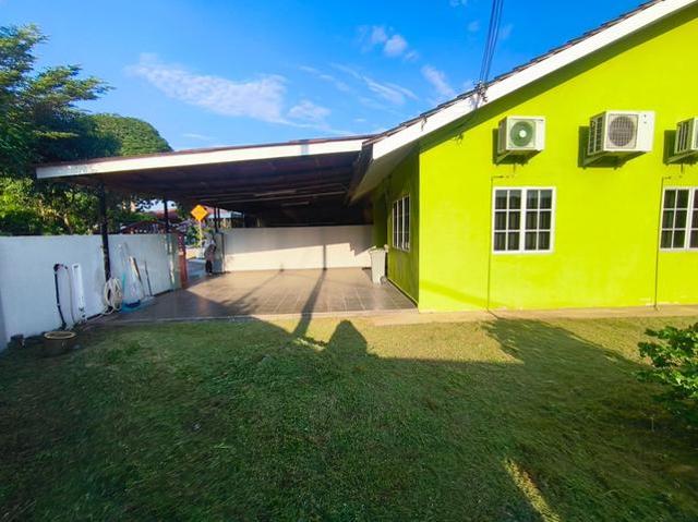 Terraced House for sale in Malaka
