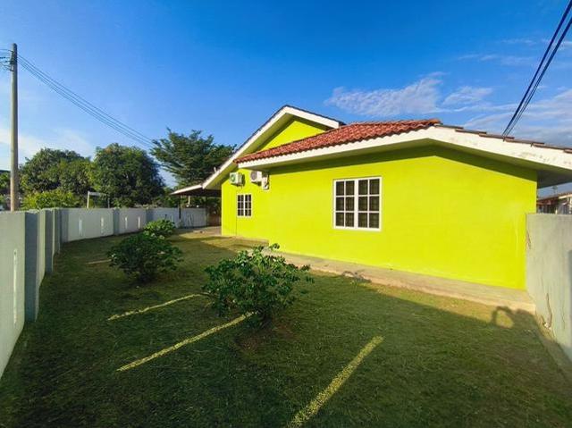 Terraced House for sale in Malaka