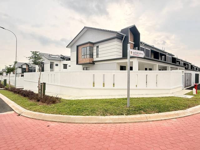 Terraced House for sale in Sendayan Village, Negeri Sembilan