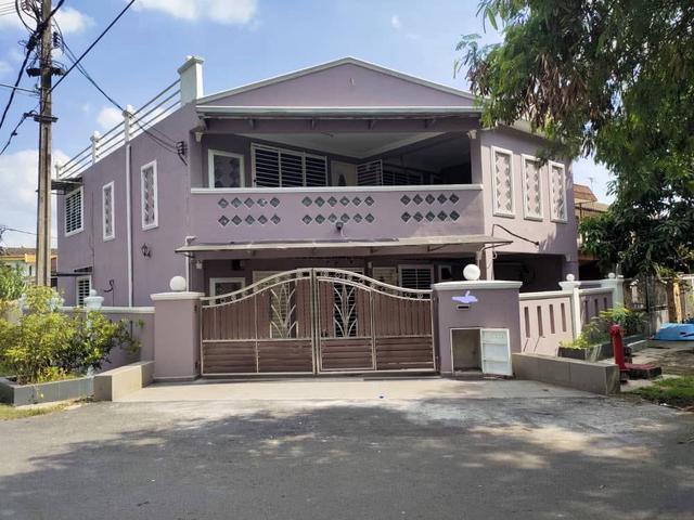 Terraced House for sale in Country Heights Damansara, Kuala Lumpur