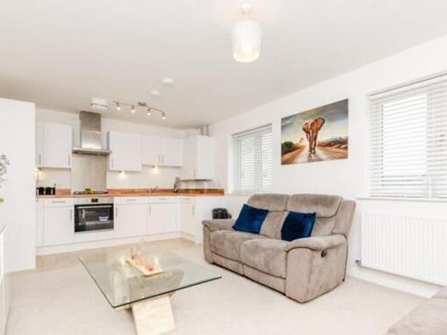 House for sale in Watermans Park, Gravesham