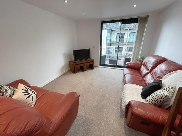Apartment for rent in Chinatown, Calderstones