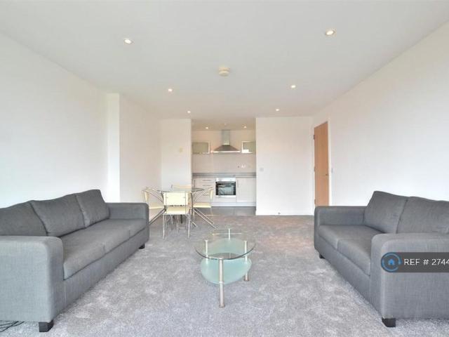 Apartment for rent in Chinatown, Calderstones