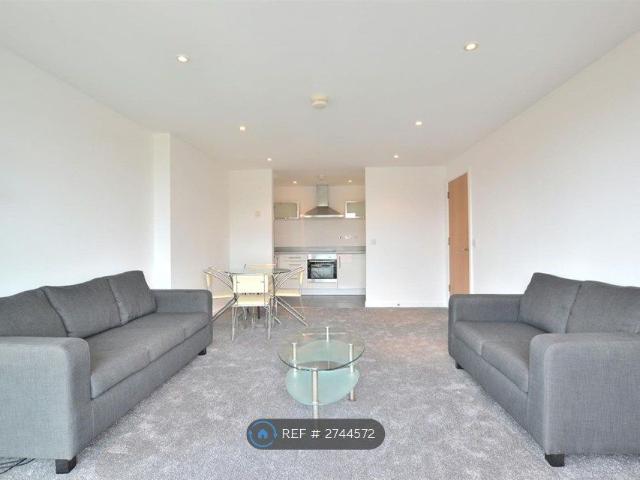 Apartment for rent in Chinatown, Calderstones