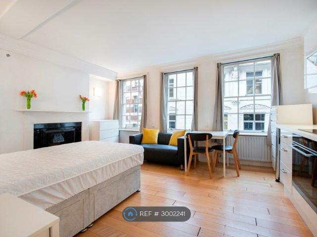 Studio for rent in Lyons, Greater London