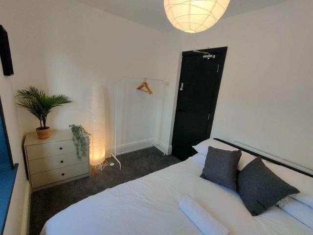 House for rent in Highertown, Penweathers