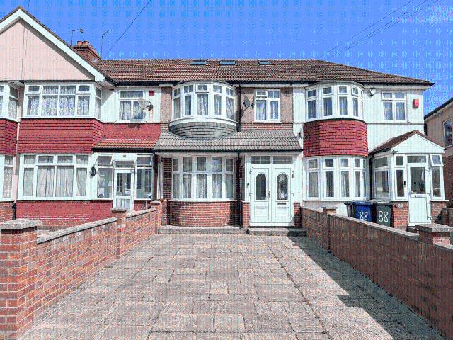 House for rent in London Borough of Ealing, Greater London