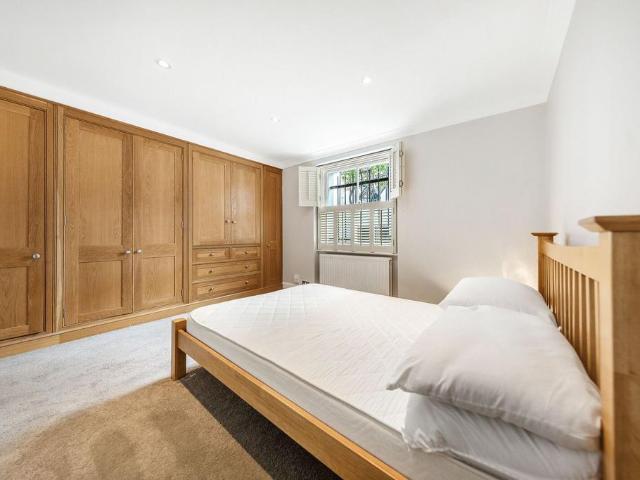 Apartment for rent in Lancaster West Estate, Greater London