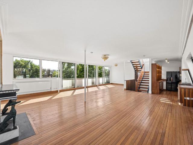 Apartment for rent in North Kensington, Greater London