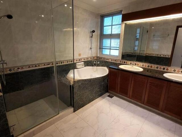 Detached House for sale in Holland