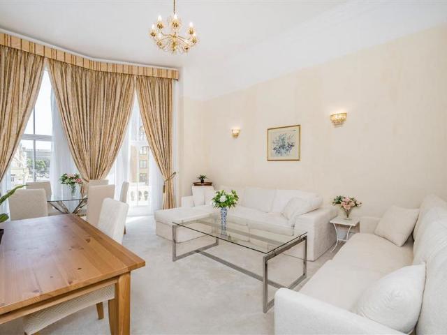 Apartment for rent in South Kensington, Greater London