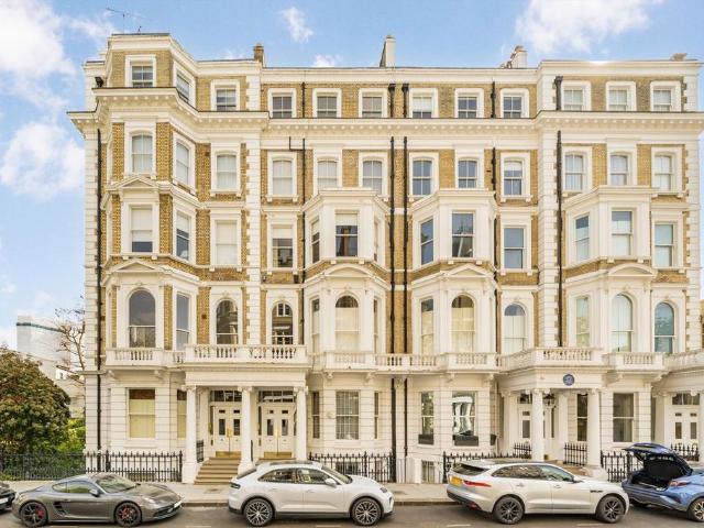 Apartment for rent in South Kensington, Greater London