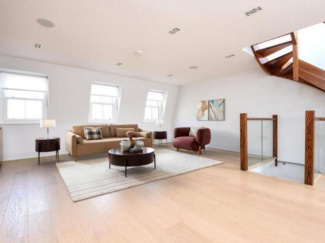 Apartment for rent in South Kensington, Greater London
