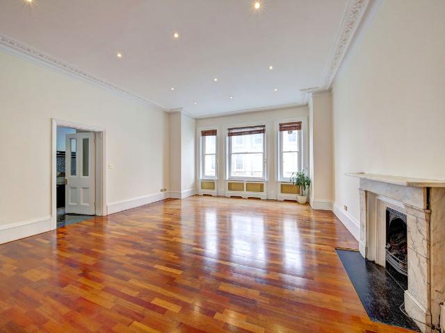 Apartment for rent in South Kensington, Greater London