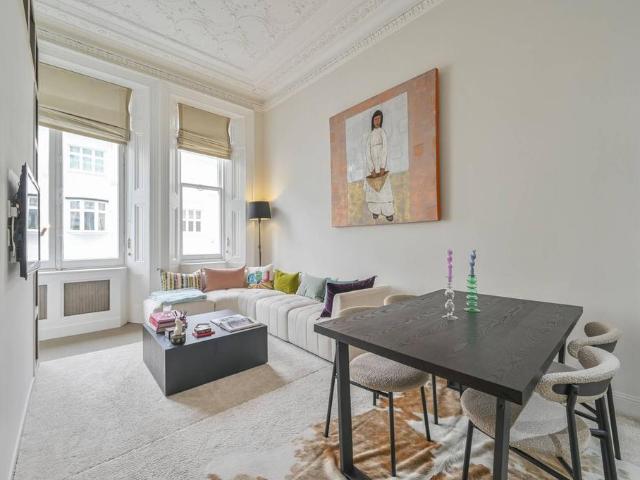 Apartment for rent in South Kensington, Greater London