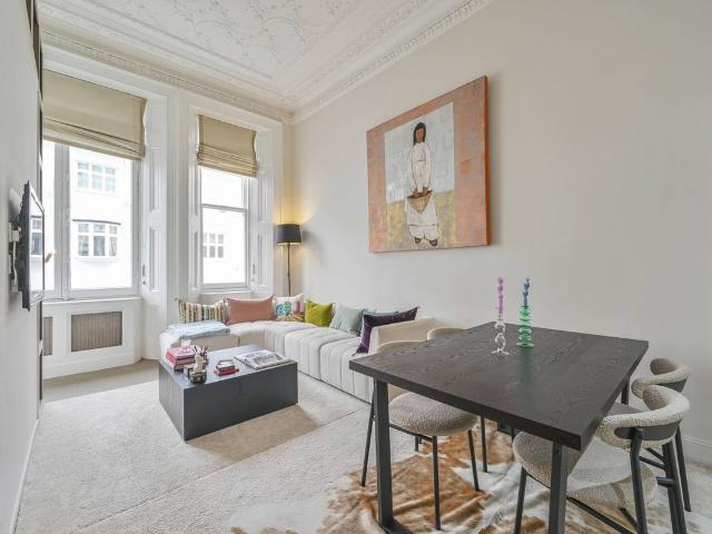 Apartment for rent in South Kensington, Greater London
