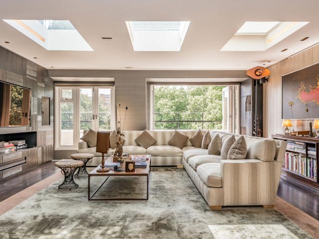 Apartment for rent in South Kensington, Greater London