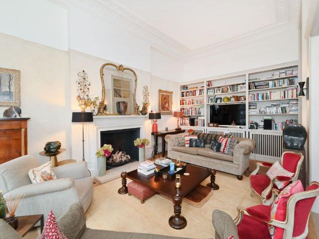 Apartment for rent in South Kensington, Greater London
