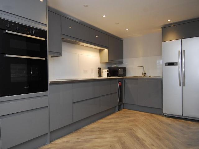 Apartment for rent in Pennycomequick, Mount Wise