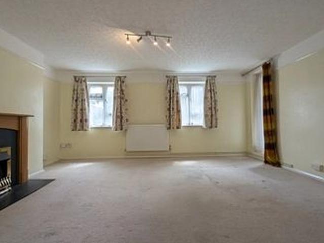 Apartment for rent in Clarendon, Ash