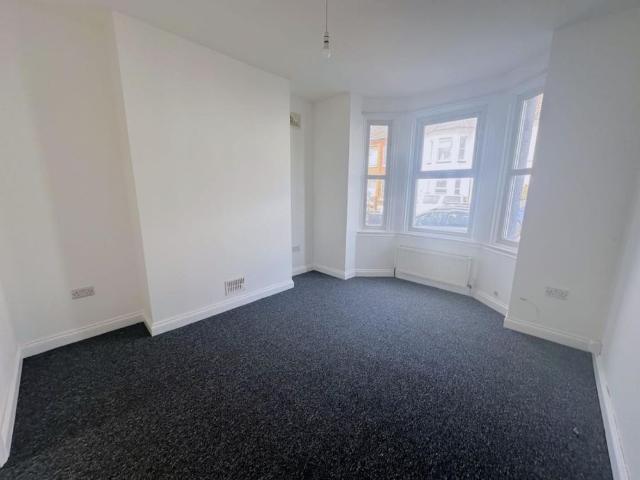 Apartment for rent in Central, Heathlands