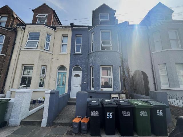 Apartment for rent in Central, Heathlands