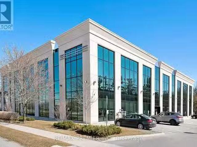 House for rent in Oakville