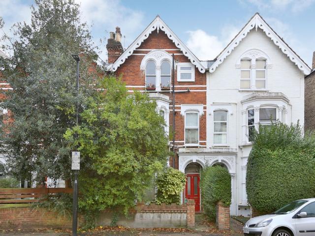Apartment for rent in Stroud Green, Greater London