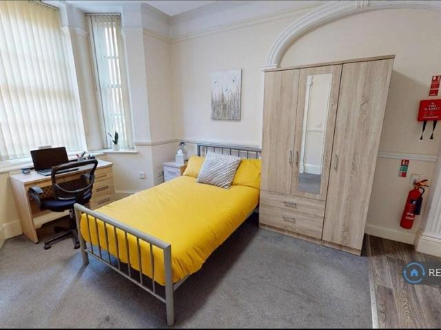Apartment for rent in Park Central, Birmingham