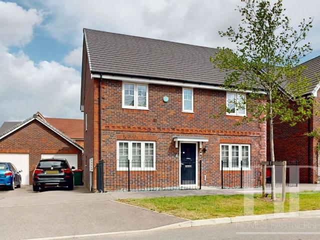 House for rent in Tinsley Green, Crawley