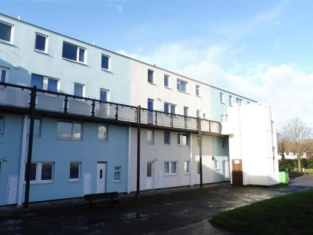 House for rent in Rowner, Middlecroft