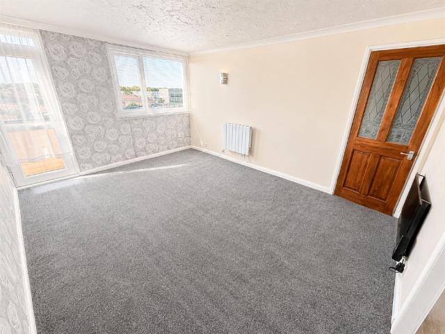 House for rent in Rowner, Middlecroft
