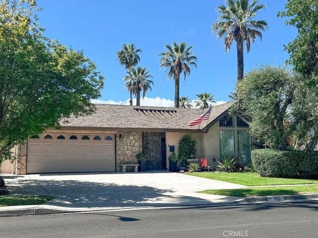 Room for rent in Corona, California