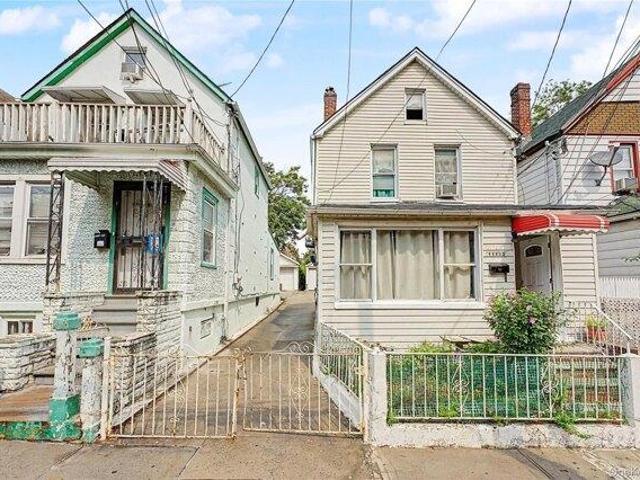 House for sale in Queens, Arverne