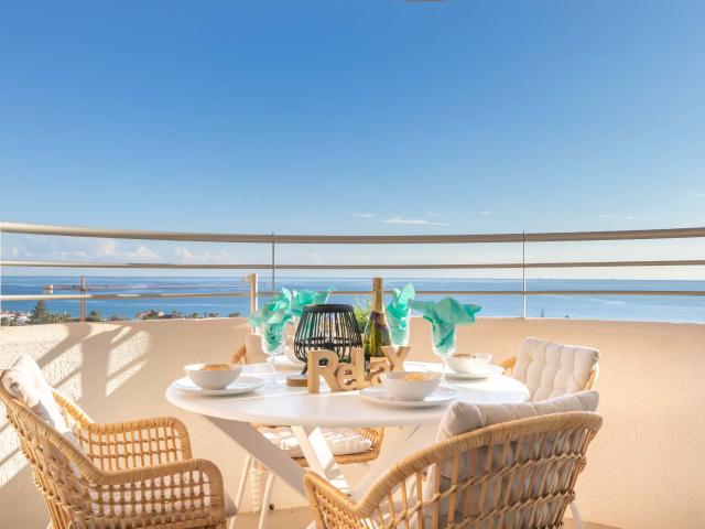 Apartamento en alquiler en Artola, Marbella