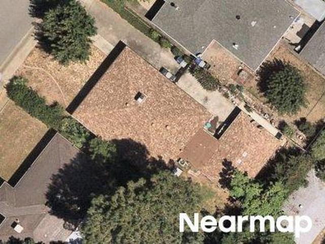 House for sale in Redding