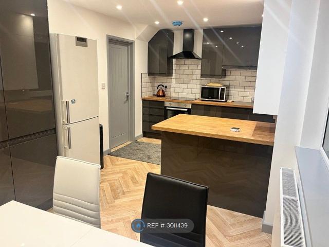 Room for rent in Keynsham, West of England
