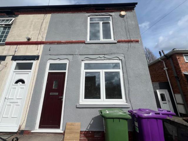 House for rent in Fallings Park, Park Village