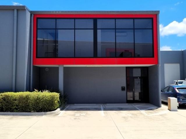 Warehouse for rent in Toombul, Queensland