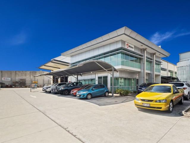 Warehouse for rent in Toombul, Queensland
