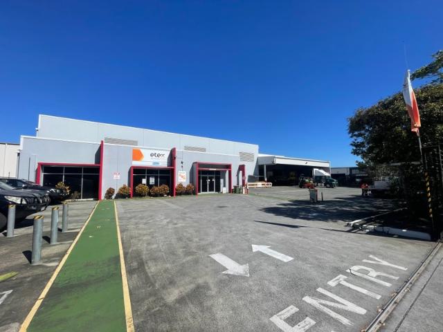 Warehouse for rent in Toombul, Queensland