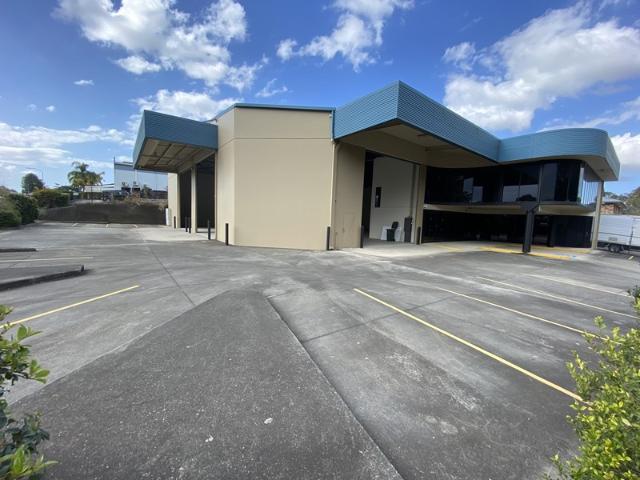 Warehouse for rent in Toombul, Queensland