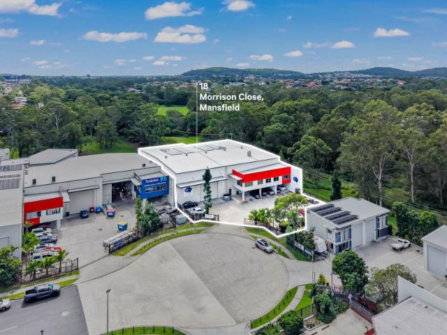 Warehouse for rent in Toombul, Queensland
