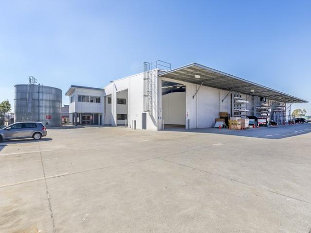 Warehouse for rent in Toombul, Queensland