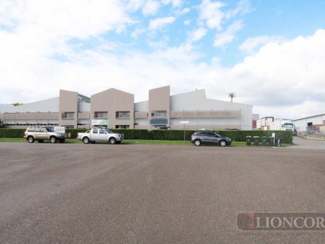 Warehouse for rent in Toombul, Queensland