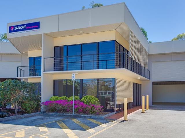 Warehouse for rent in Toombul, Queensland