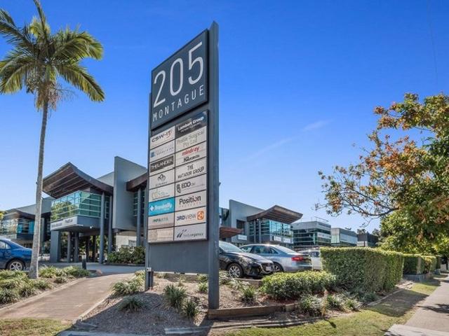 Office for rent in Toombul, Queensland