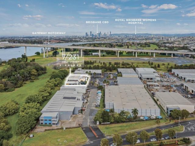Warehouse for rent in Toombul, Queensland